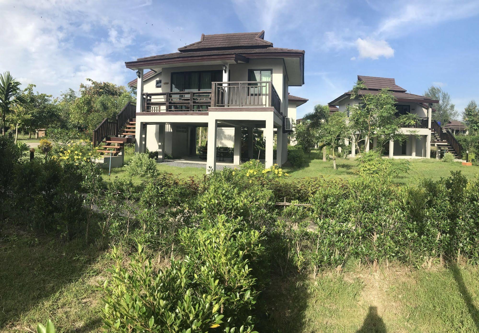 The Hip Resort @ Khao Lak Bang Sak Extérieur photo